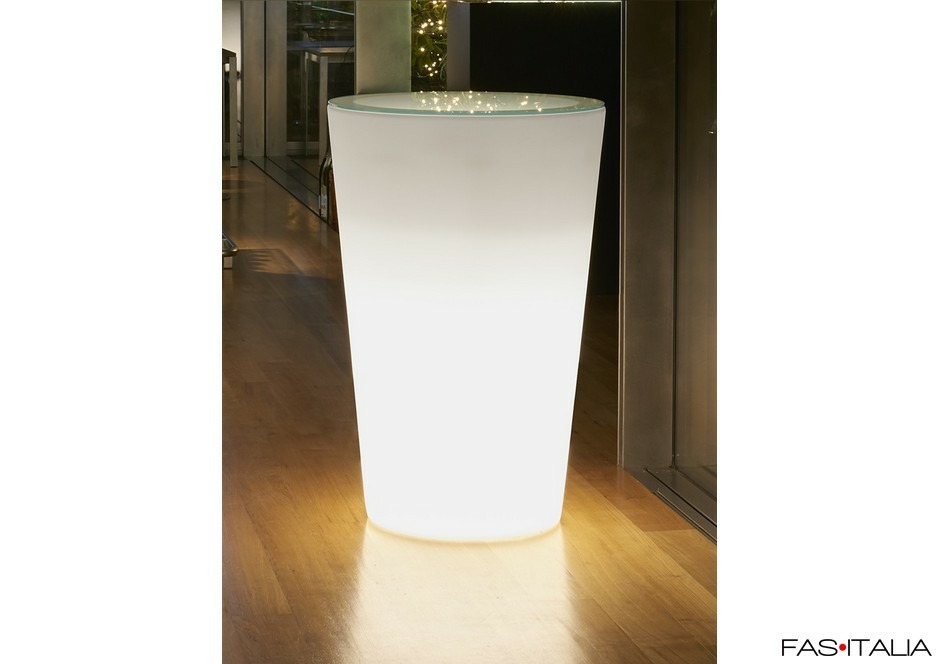 Tavolo alto da bar in polietilene illuminato
