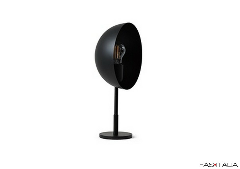 Lampada da tavolo in metallo nero
