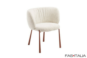 Poltroncina con gambe in metallo Poltroncina con gambe in metallo